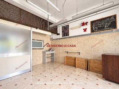Locale commerciale in Affitto