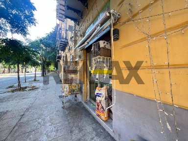Locale commerciale in Affitto