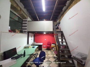 Locale commerciale in Affitto
