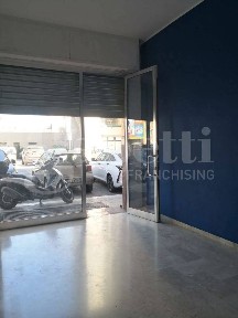 Locale commerciale in Affitto