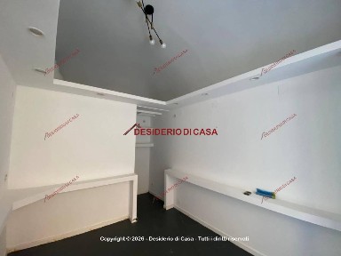 Locale commerciale in Affitto