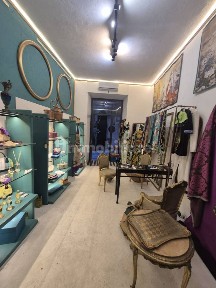 Locale commerciale in Affitto