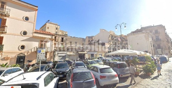Locale commerciale in Affitto