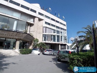 Locale commerciale in Affitto