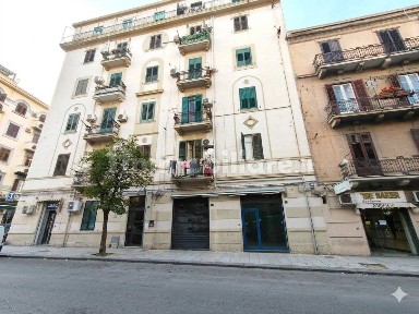 Locale commerciale in Affitto