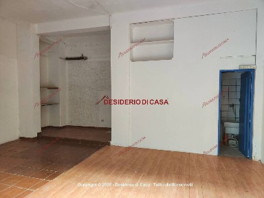 Locale commerciale in Affitto