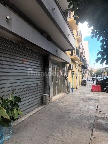 Locale commerciale in Affitto