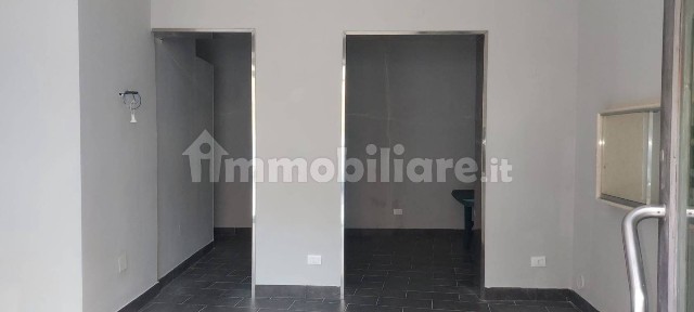 Locale commerciale in Affitto