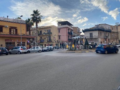 Locale commerciale in Affitto