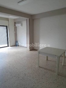 Locale commerciale in Affitto