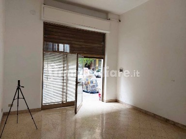 Locale commerciale in Affitto