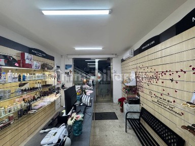 Locale commerciale in Affitto