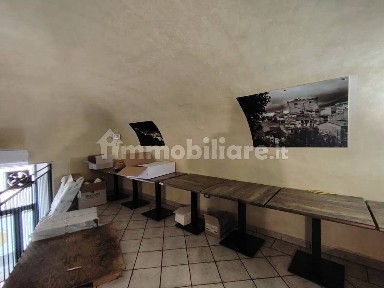 Locale commerciale in Affitto