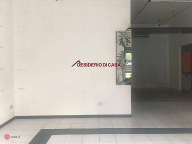 Locale commerciale in Affitto