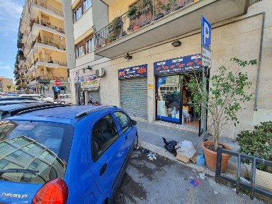 Locale commerciale in Affitto