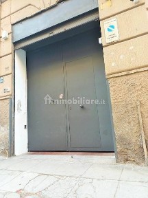 Locale commerciale in Affitto