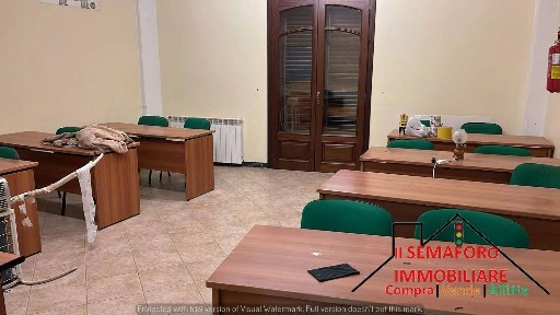 Locale commerciale in Affitto