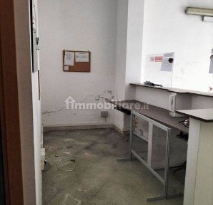 Locale commerciale in Affitto