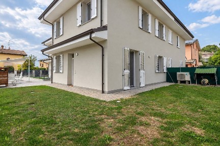Villa a schiera via dei Martiri 72, Centro, Rio Saliceto