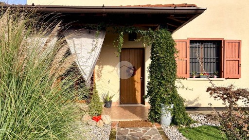 Villa bifamiliare, buono stato, 162 m², Brandico