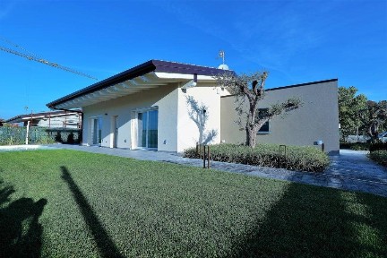 Villa unifamiliare via Vighenzi 1, Centro, Padenghe sul Garda