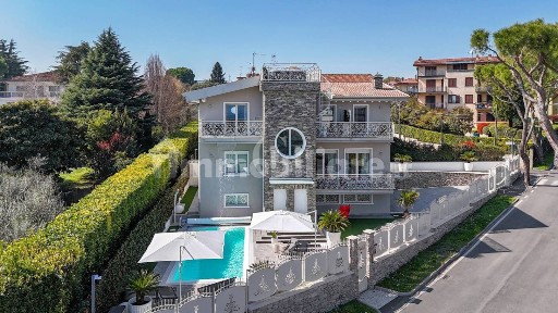 Villa unifamiliare via Mezzocolle 19, Desenzano Centro, Desenzano del Garda