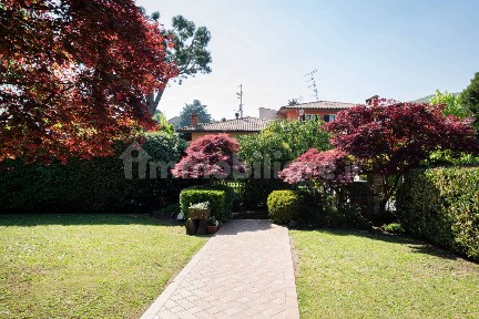 Villa unifamiliare via Aldo Moro, Provezze, Provaglio d'Iseo