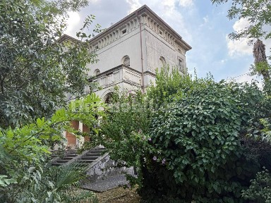 Villa unifamiliare via Deodato Laffranchi, Centro, Carpenedolo
