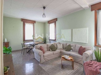 Villa unifamiliare via IV Novembre, 17, Centro, Salò
