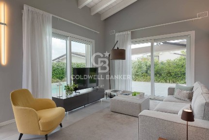 Villa unifamiliare via Montebello, Lonato, Lonato del Garda