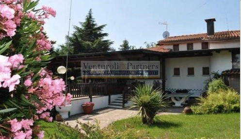 Villa unifamiliare via Trevisago, Soiano del Lago