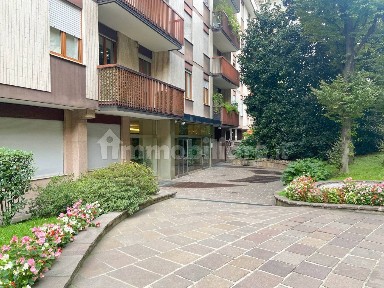 Milano, Frua, Via Giuseppe Frua, 24