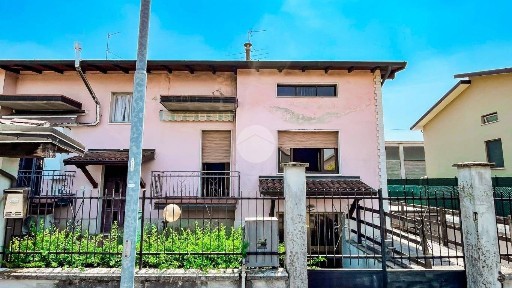 Villa bifamiliare via Tito Speri traversa II, Centro, Chiari