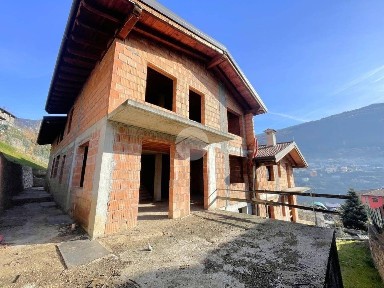 Villa plurifamiliare via Zocca 1, Novelle, Sellero