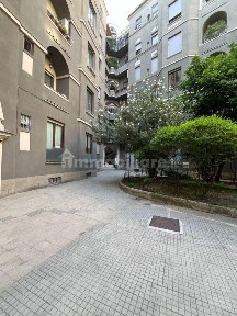 Bilocale via della Moscova 14, Porta Nuova, Milano