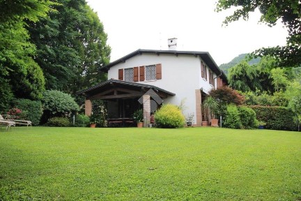 Villa bifamiliare via Maiera, Ospedale Civile, Brescia
