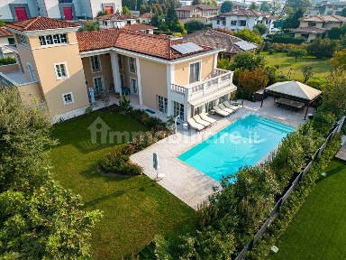 Villa unifamiliare via San Donato, Centro, Rovato