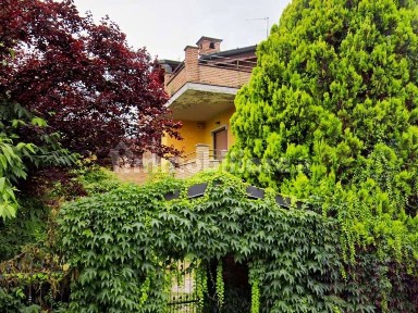 Villa all'asta via Francesco D'Assisi, 17, Rovato
