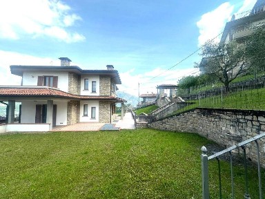 Villa unifamiliare via Case Pedri, Artogne