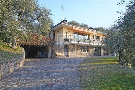 Gardone Riviera, Via Belvedere