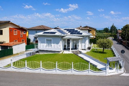 Villa unifamiliare via Dante Alighieri, Centro, Lograto