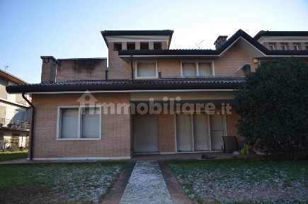 Villa bifamiliare via Niga 57A, Centro, Azzano Mella