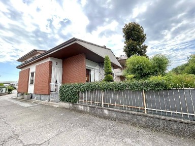 Villa unifamiliare viale Santa Maria 54, Centro, Carpenedolo