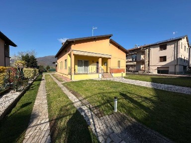 Villa unifamiliare via enrico fermi 29, Colombaro Timoline, Corte Franca