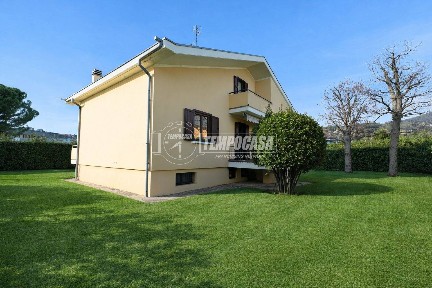 Villa unifamiliare via Fratelli Kennedy, Rezzato