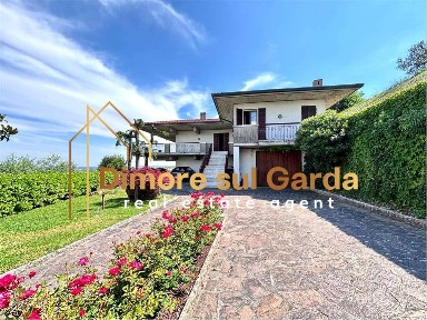 Desenzano del Garda, via montonale basso