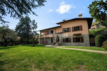 Villa bifamiliare via del Marmo, Centro, Botticino