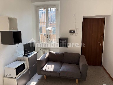 Bilocale via Carlo Farini 38, Isola, Milano