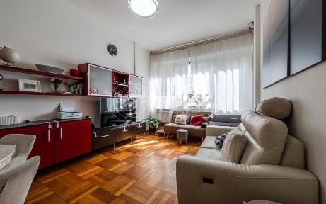 Trilocale via Ausonio 26, Corso Genova, Milano
