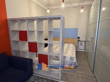 Bilocale via Messina 6, Paolo Sarpi, Milano